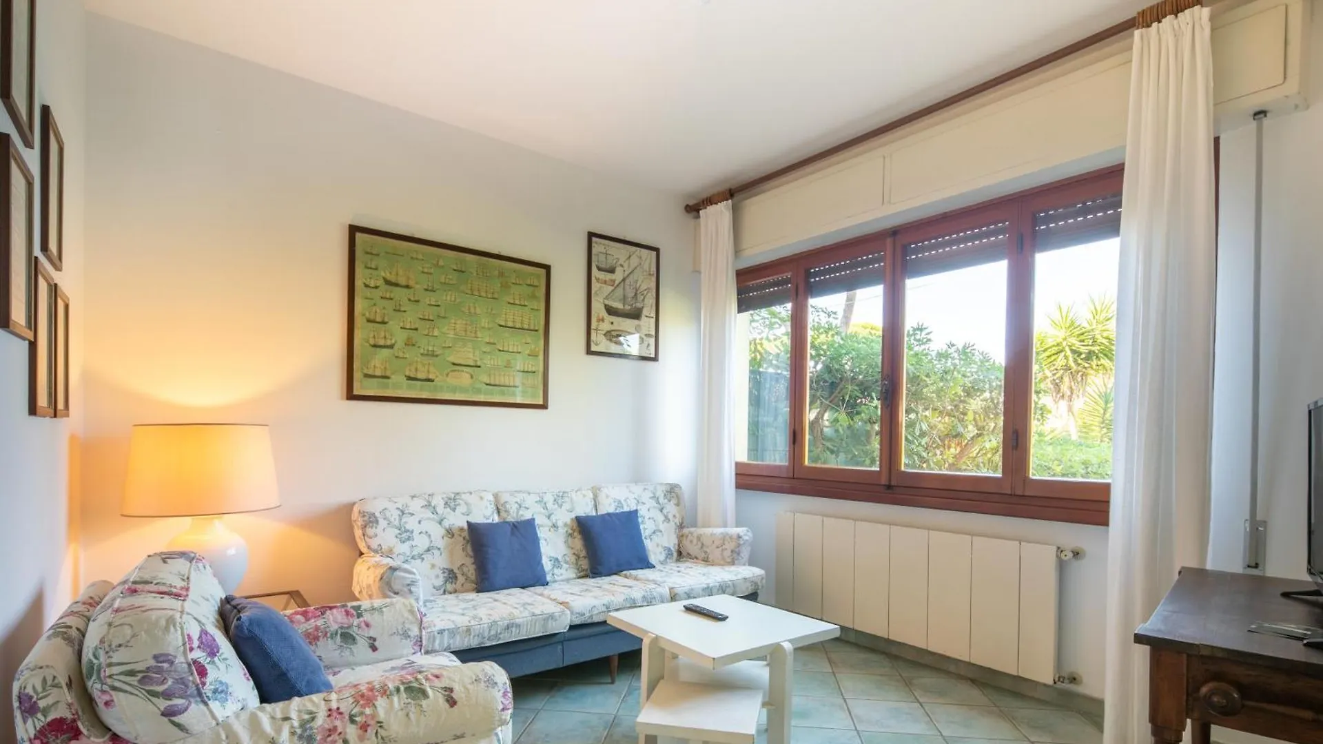 Villa Luia By Mmega Marina di Pietrasanta Italy