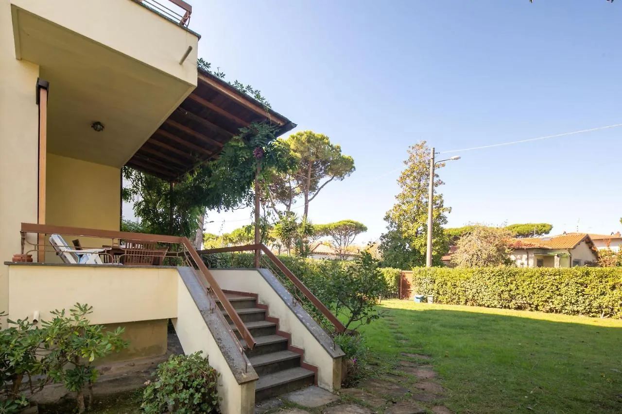 Villa Luia By Mmega Marina di Pietrasanta Italy