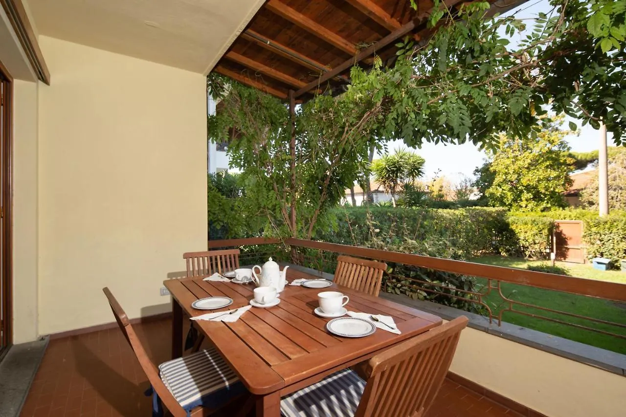 Villa Luia By Mmega Marina di Pietrasanta 0*,